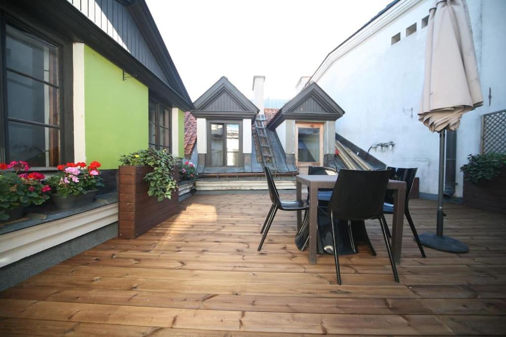 Two Bedroom / Old Town With Private Terrace 里加 外观 照片